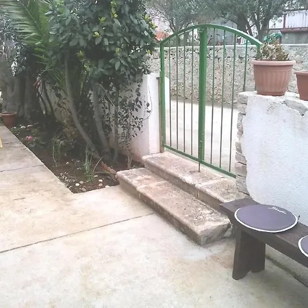 Appartamento Grosse In Mit Privater Terrasse Sutomiscica