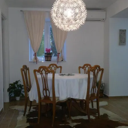 Grosse In Mit Privater Terrasse *